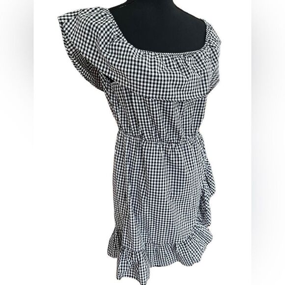 New with tags TOBI black/white gingham off shoulder ruffle front dress size M. - Picture 6 of 8